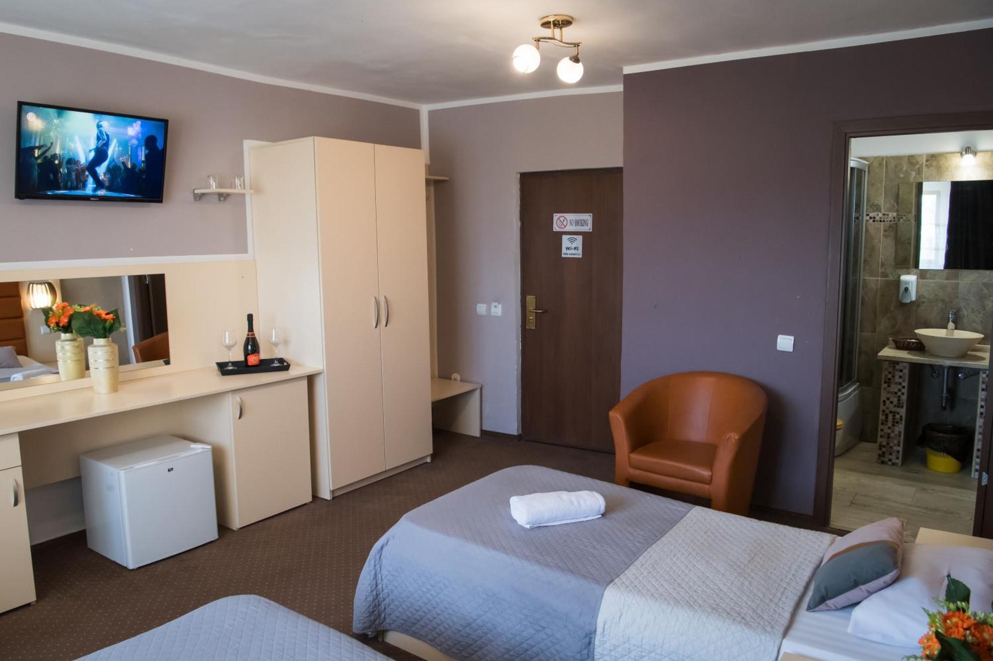 Mbi Travel Inn 크라이오바 외부 사진