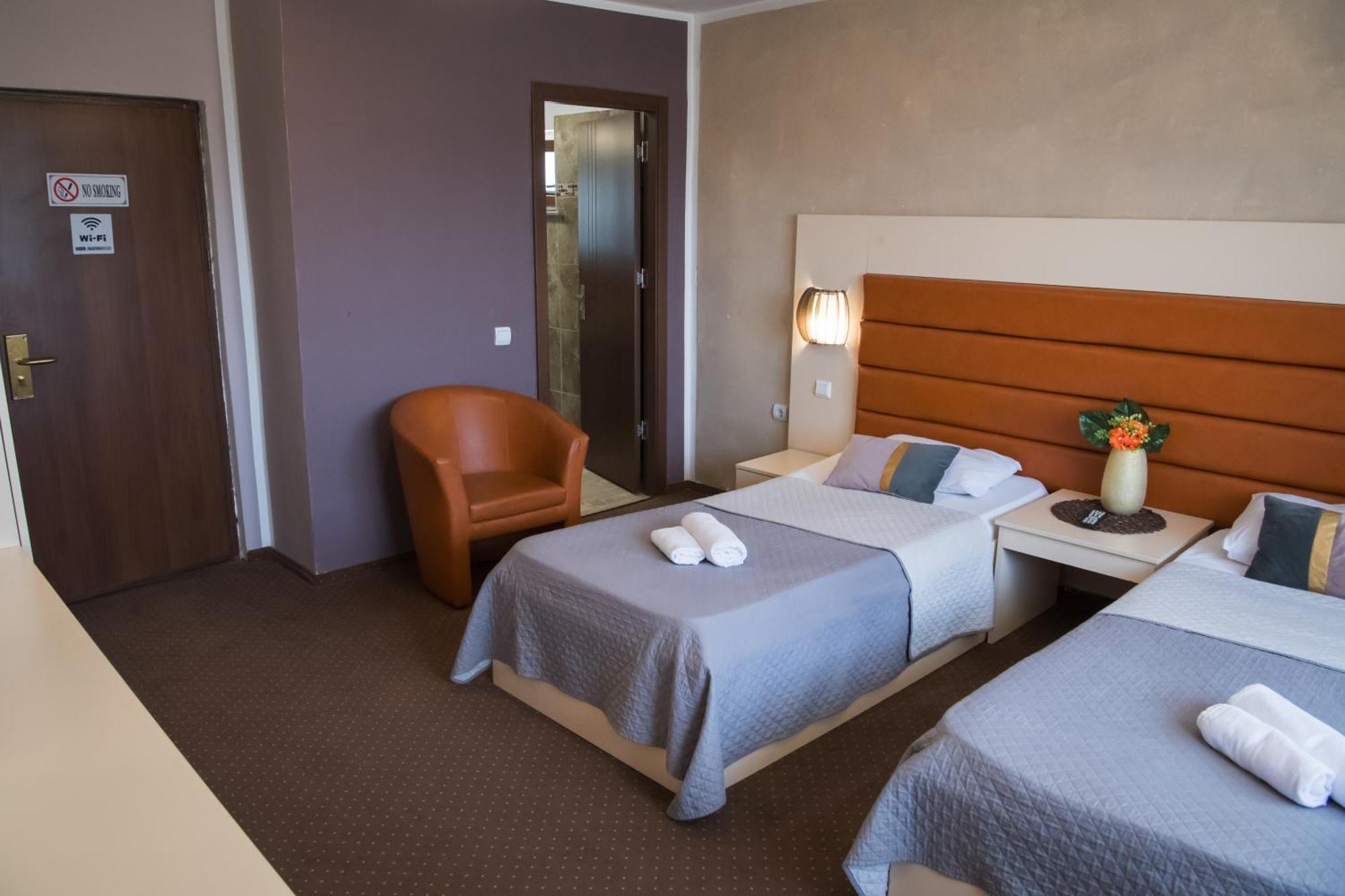 Mbi Travel Inn 크라이오바 외부 사진