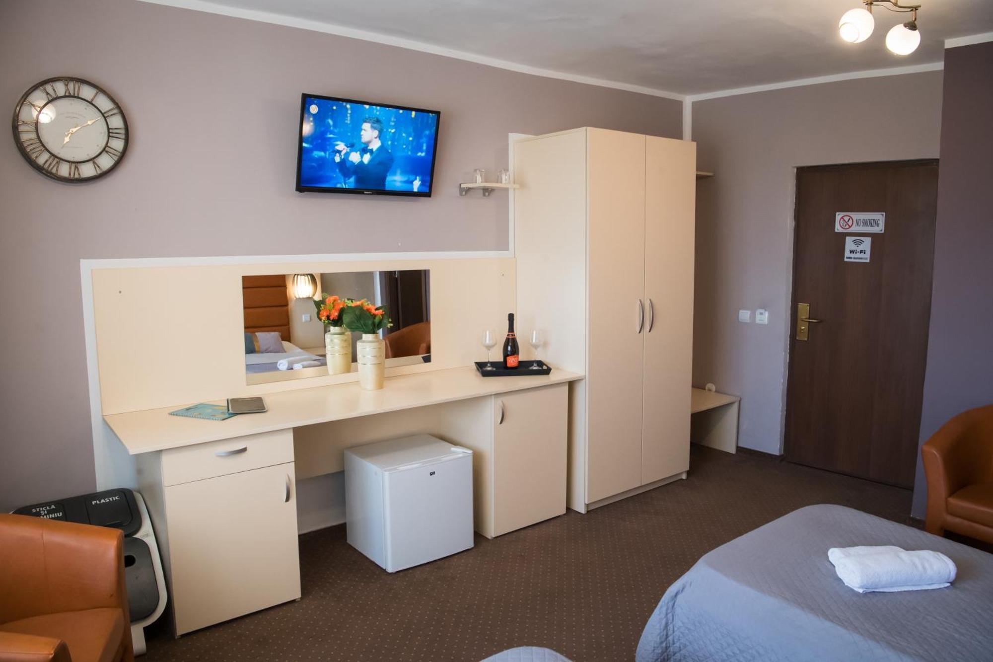Mbi Travel Inn 크라이오바 외부 사진