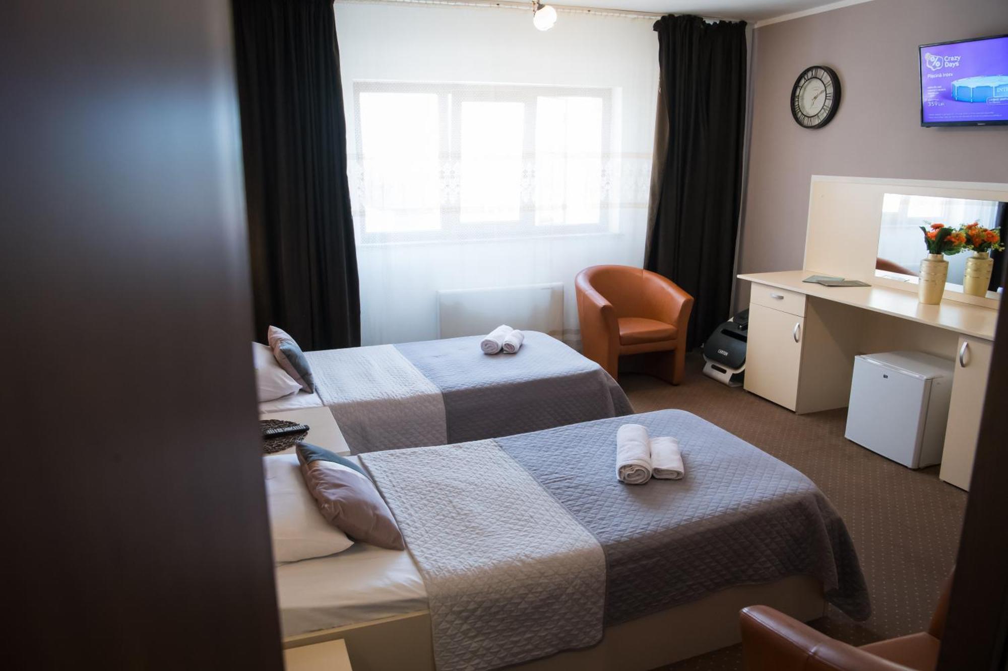 Mbi Travel Inn 크라이오바 외부 사진