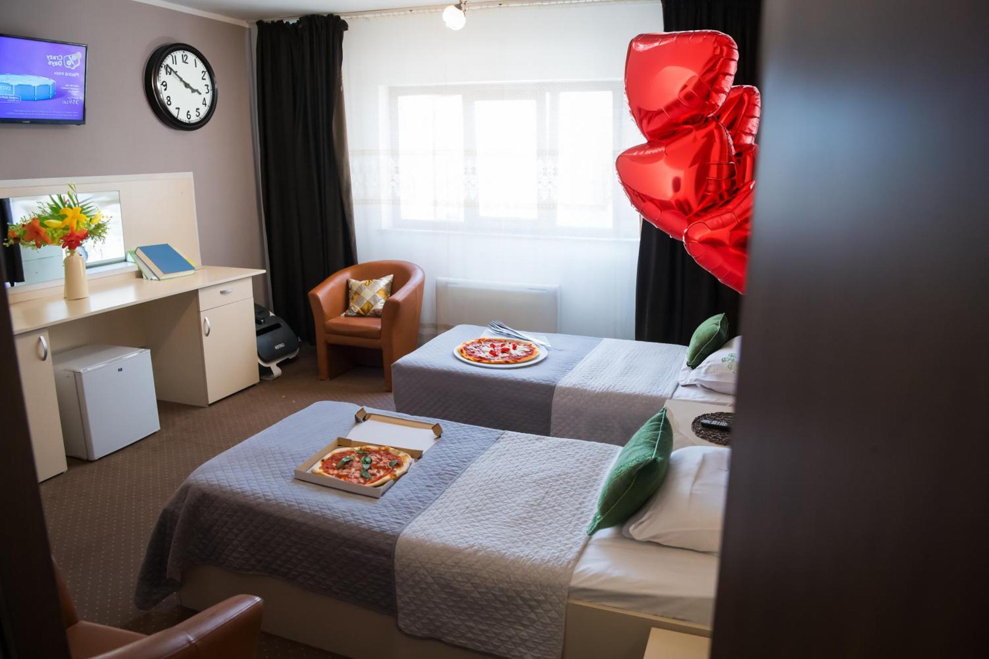 Mbi Travel Inn 크라이오바 외부 사진
